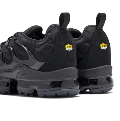 Nike Vapormax Plus Triple Black