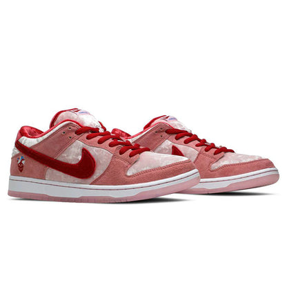 Nike Dunk Low X StrangeLove