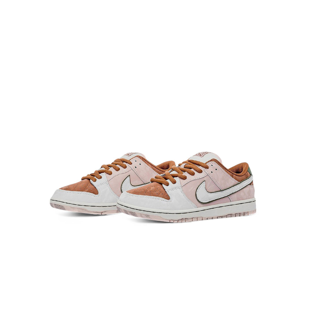 Nike SB Dunk Low Trocadero