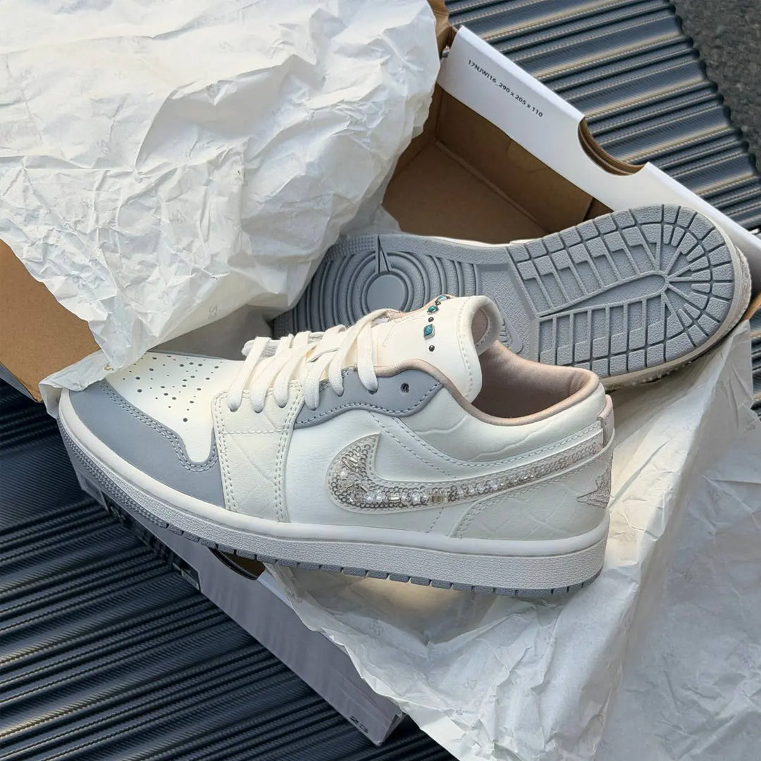 Nike Air Jordan 1 Low Sail Soft Pearl